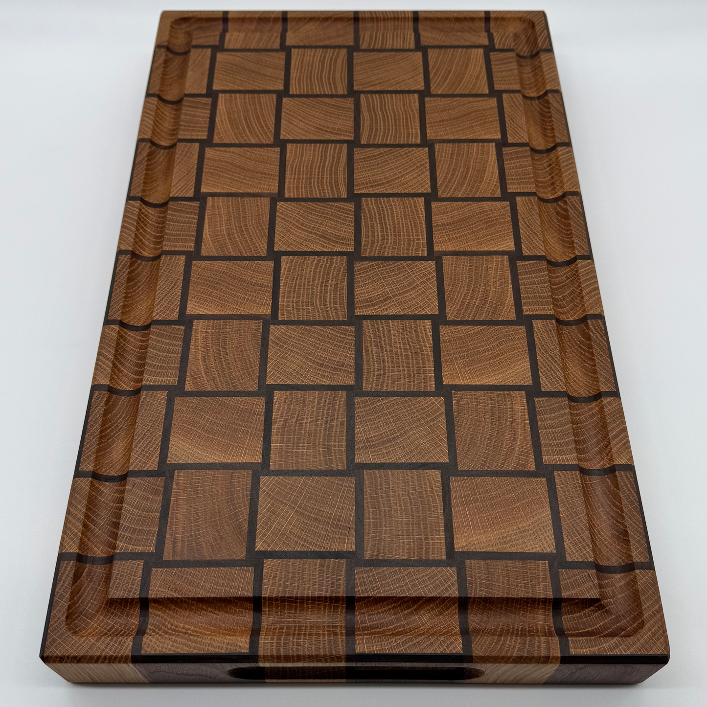 Endatrésbretti úr Eik og Hnotu