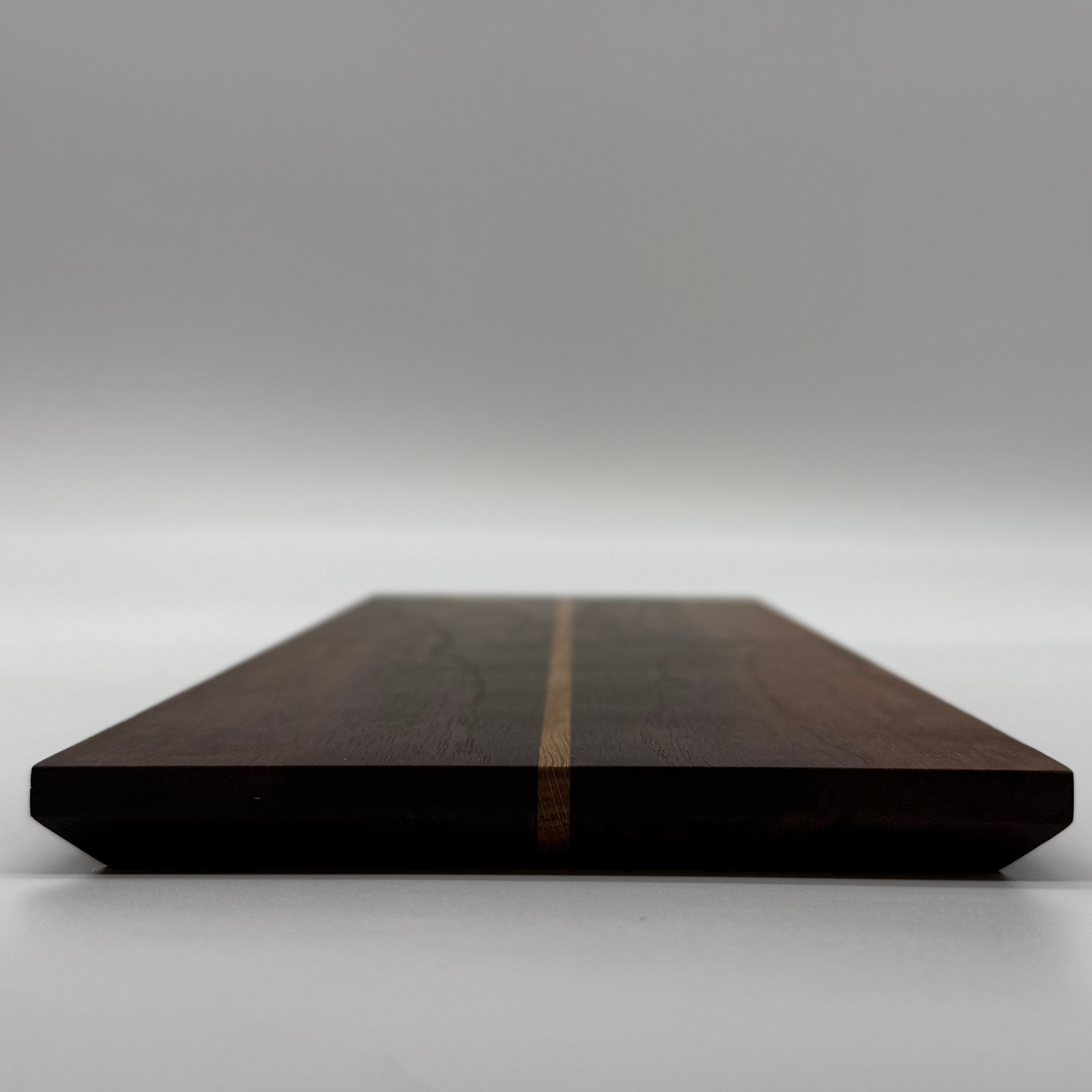 Framreiðslubretti úr Hnotu og Eik